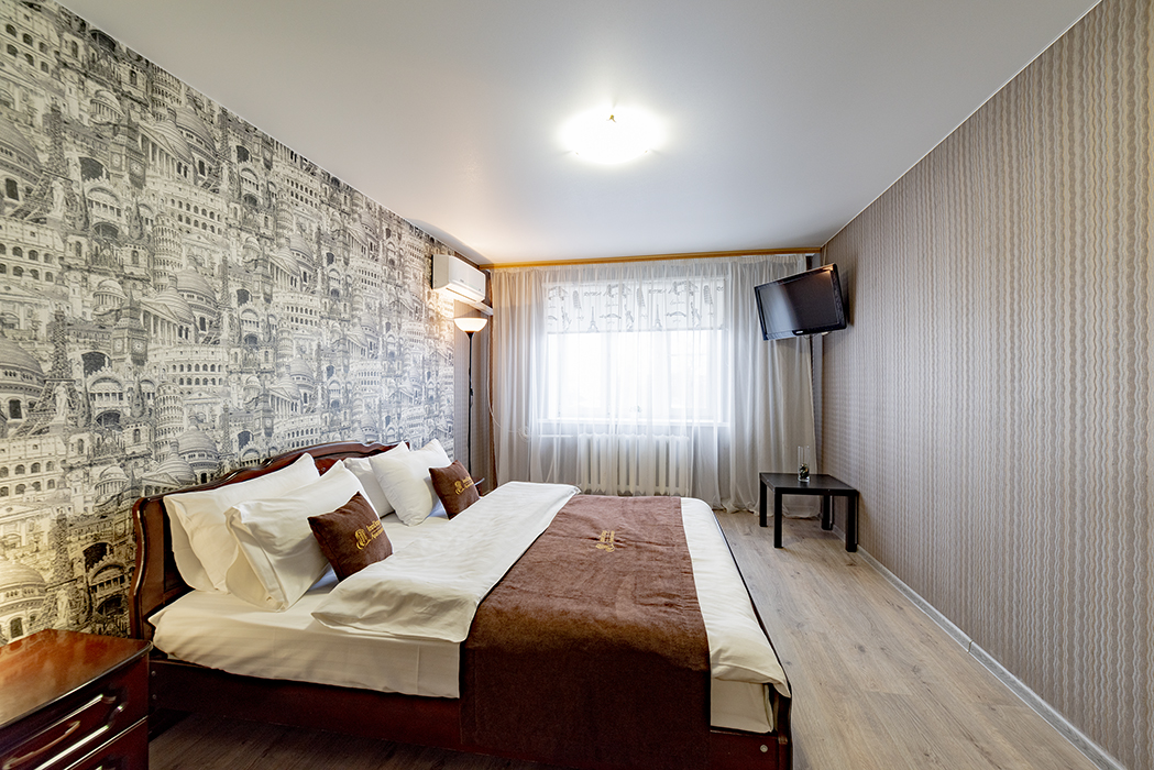 Inndays Луначарского, 49