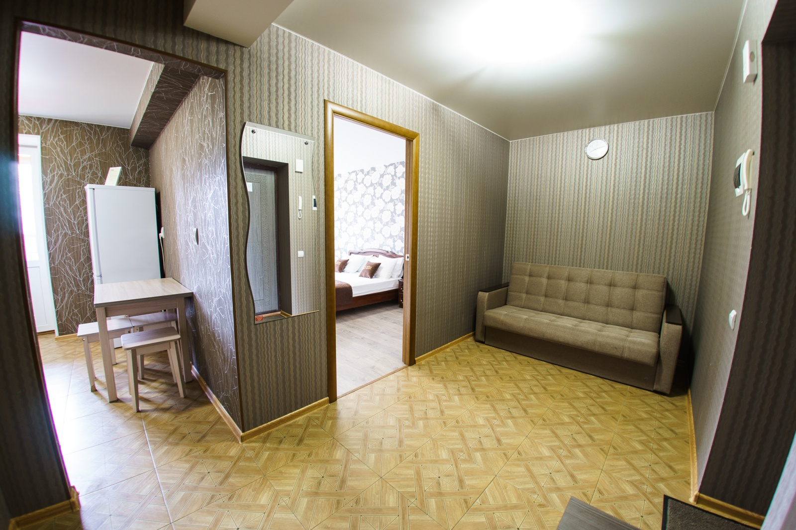 Inndays Луначарского, 49 (2)