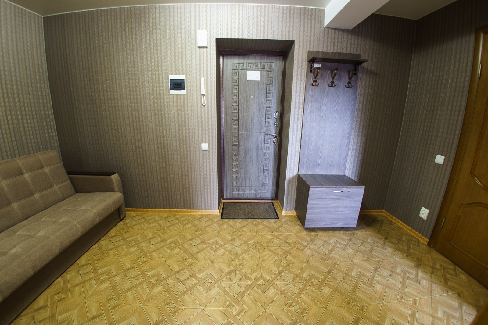 Inndays Луначарского, 49 (2)