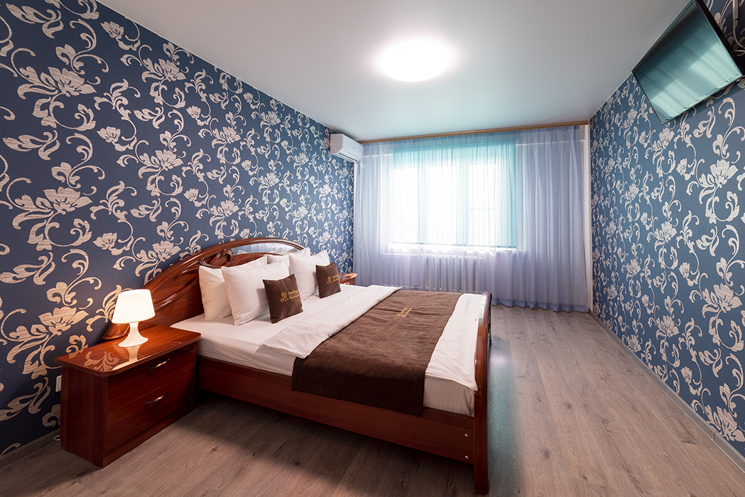 Inndays Луначарского, 49